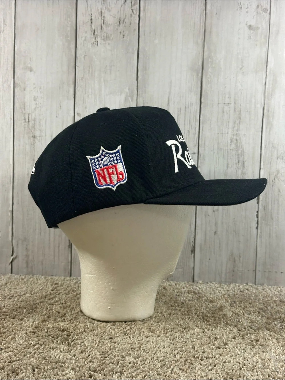 Mitchell & Ness NFL Los Angeles Raiders Script Snapback Men’s Hat